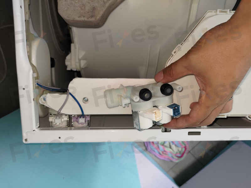 惠而浦CFCR系列洗衣機h2o故障碼困擾?掌握入水掣更換的關鍵技巧 💧