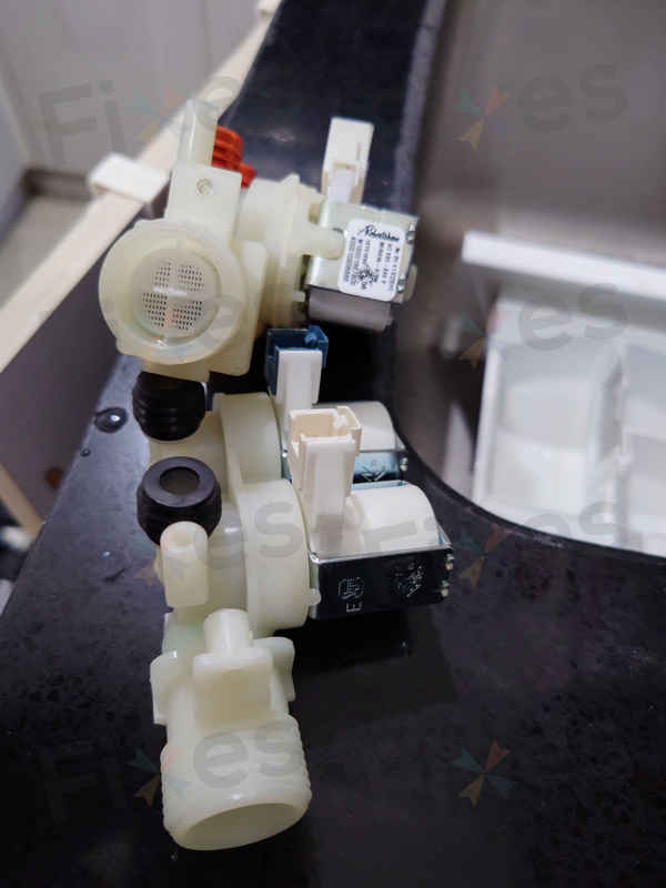 洗到一半水流變小，這部惠而浦CFCR系列洗衣機連環h2o故障碼背後關鍵💡