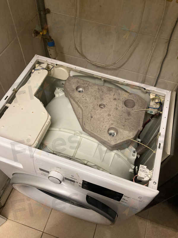 洗衣時間拖成無限賽跑?這部惠而浦CFCR系列洗衣機冒出H2O故障碼⏳