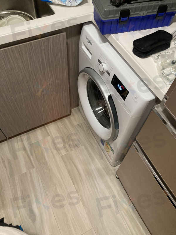 惠而浦洗衣機h2o故障碼求助，客戶意外發現裝修設計大疏忽 😱