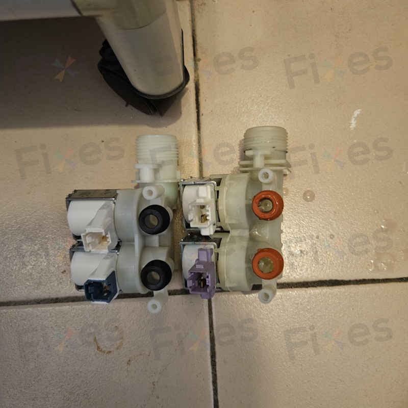 水喉正常出水洗衣機卻說入水不足？這部惠而浦CFCR系列的入水掣原來壞了一邊 🚰