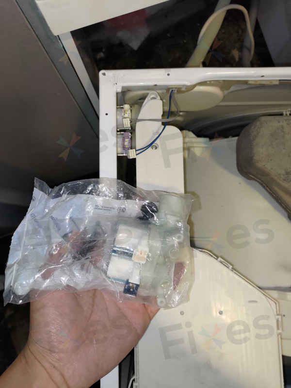 解密惠而浦洗衣機的h2o故障碼：一次意外的入水掣更換經歷 🕵️