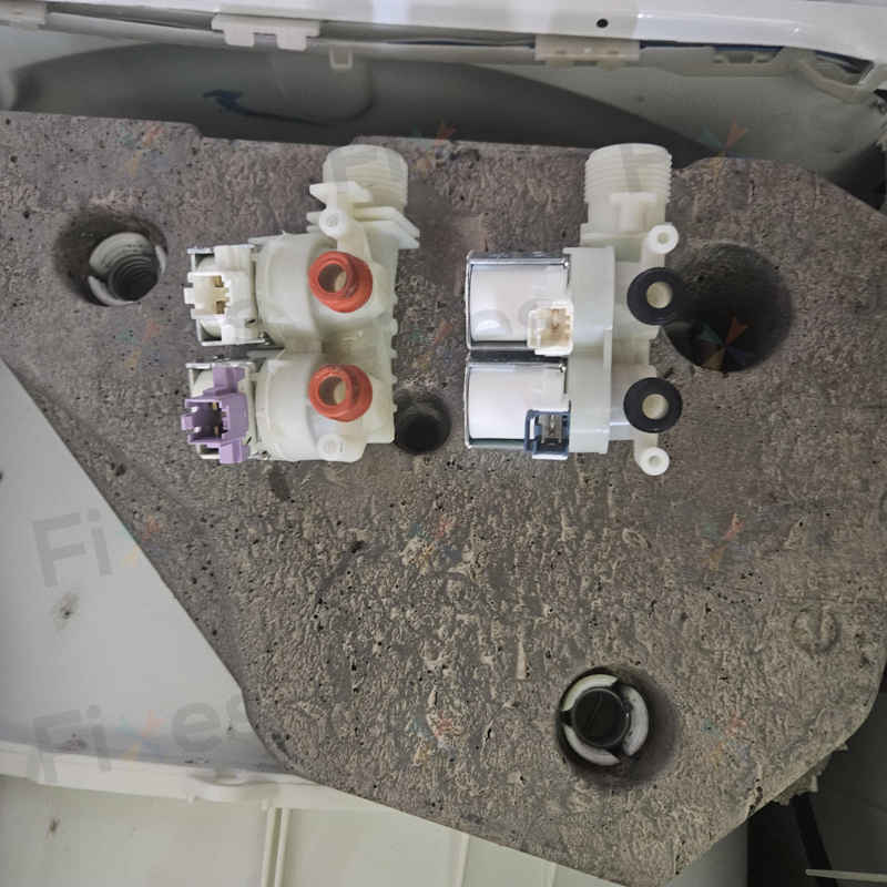 為何這部惠而浦CFCR系列洗衣機突然顯示H2O故障?入水檢測全紀錄🌀