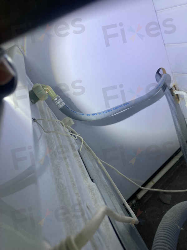 這部LG WFN系列洗衣機LE故障碼讓客戶進退兩難，廚房玻璃門成最大障礙 🚪