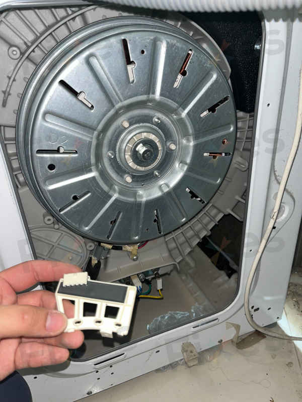 出現故障碼LE🔧LG前置式洗衣機 WFN1408MW