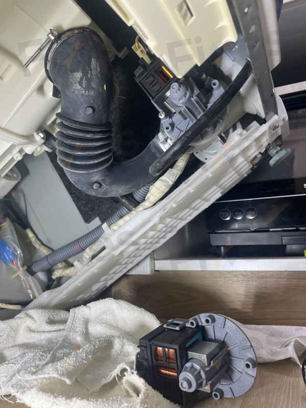 將軍澳客戶這部LG WFCT系列前置式洗衣機故障碼0E：貓毛隱憂與日常保養秘訣🐾