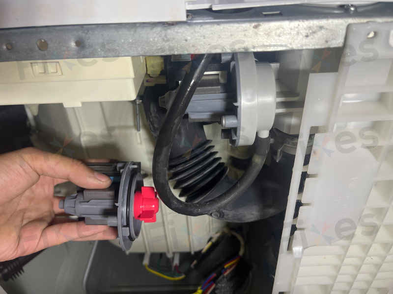 將軍澳客戶這部LG WFCT系列前置式洗衣機故障碼0E：貓毛隱憂與日常保養秘訣🐾