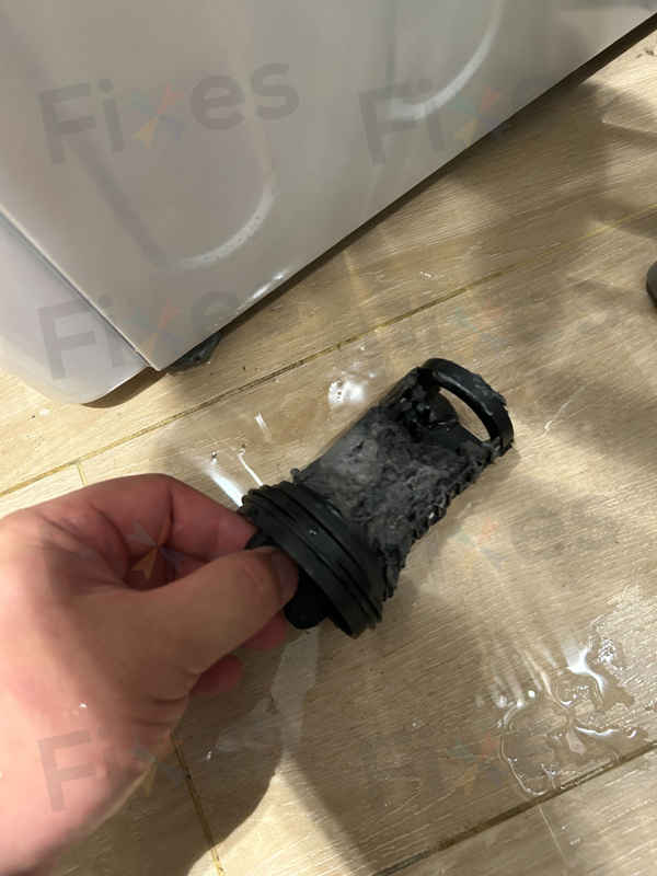 LG洗衣機0E故障碼？看看這個排水難題如何解決 🌊