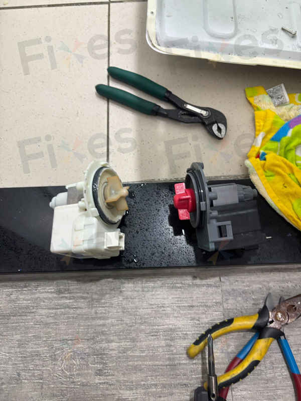 這部Panasonic NA系列前置式洗衣機U11故障，柔順劑殘留引發排水隱憂💧