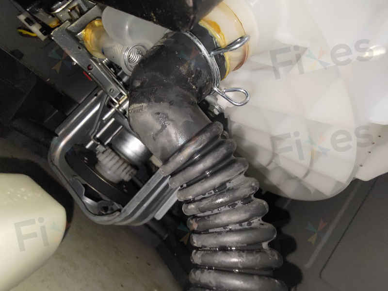 洗衣機U11閃爍、積水不退？這部Panasonic NAF系列洗衣機竟因硬幣作祟 🪙