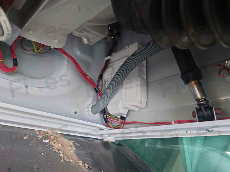 排水喉不當安裝？惠而浦FFCR系列洗衣機H2O故障碼排查心路歷程🚀