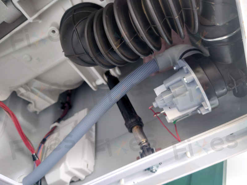 排水喉不當安裝？惠而浦FFCR系列洗衣機H2O故障碼排查心路歷程🚀