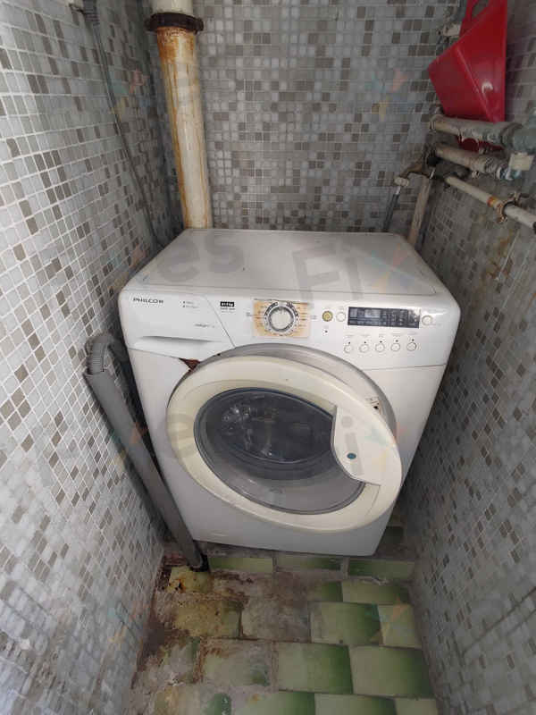 師傅上門檢查Philco PWD系列洗衣機:E7與E8故障碼背後的線索 🔍