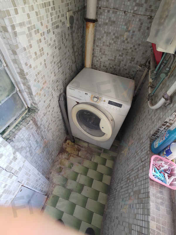 師傅上門檢查Philco PWD系列洗衣機:E7與E8故障碼背後的線索 🔍