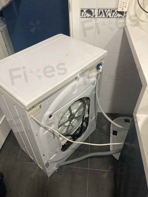 出現故障碼F18🔍Whirlpool惠而浦前置式洗衣機 CFCR70111