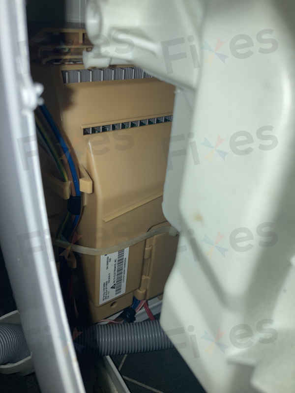 出現故障碼F18🔍Whirlpool惠而浦前置式洗衣機 CFCR70111