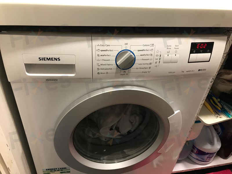 出現故障碼E02🔍Siemens西門子前置式洗衣機 WM12E260HK/A7