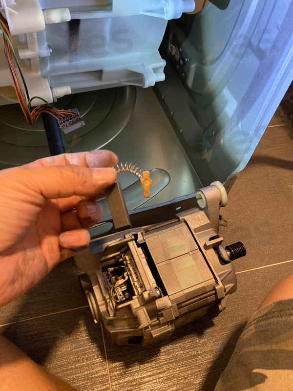 出現故障碼E02🔍Siemens西門子前置式洗衣機 WM12E260HK/A7
