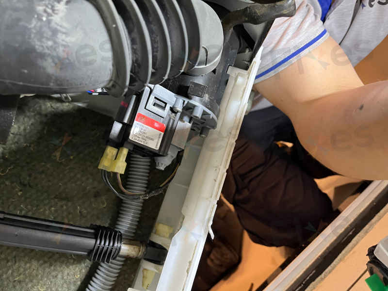 不能排水，出現故障碼OE💦LG前置式洗衣機 WFN1208MW