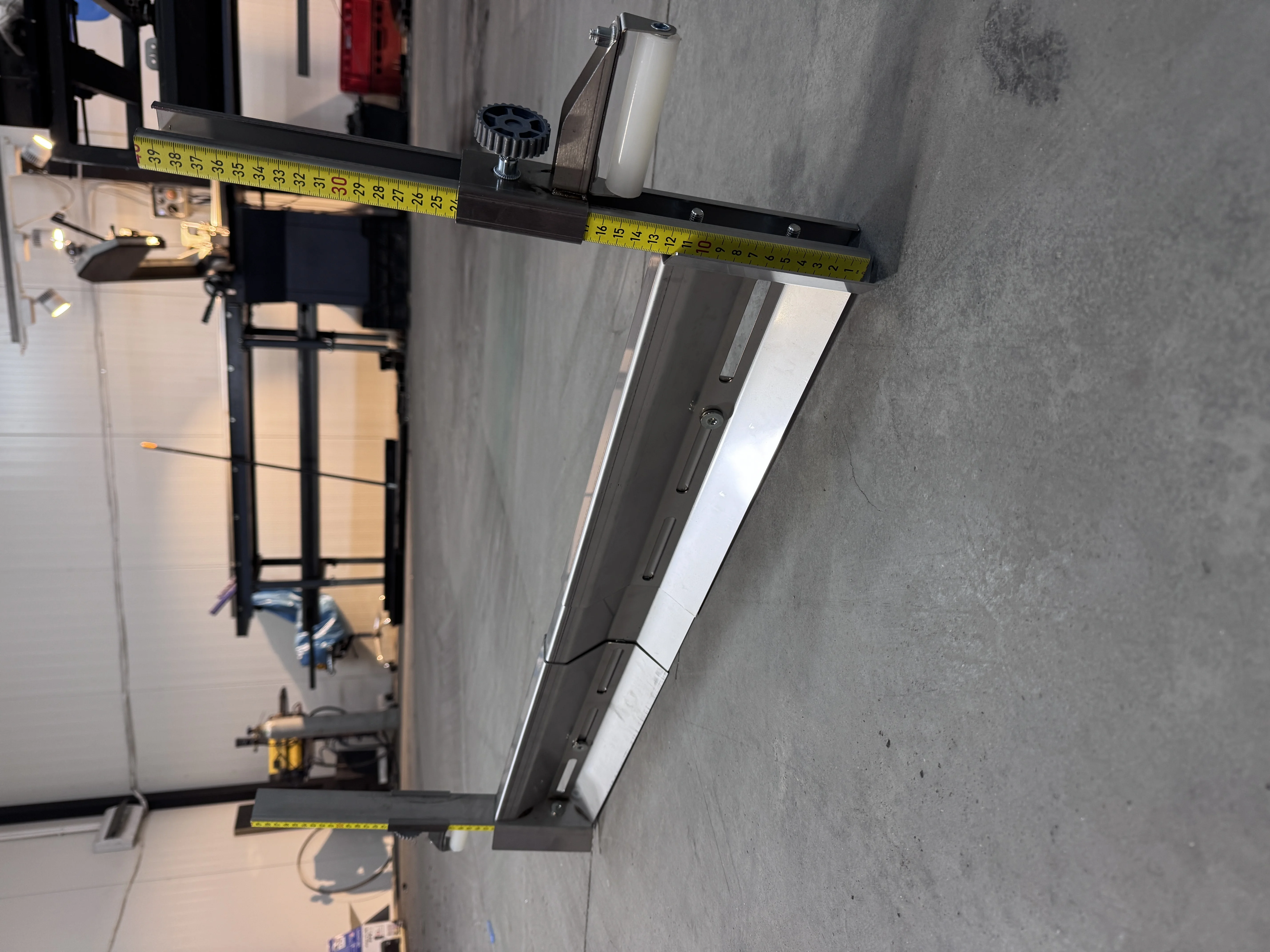  FormFixMini 80–130 cm — kompakt avjämningsbalk med justering  2