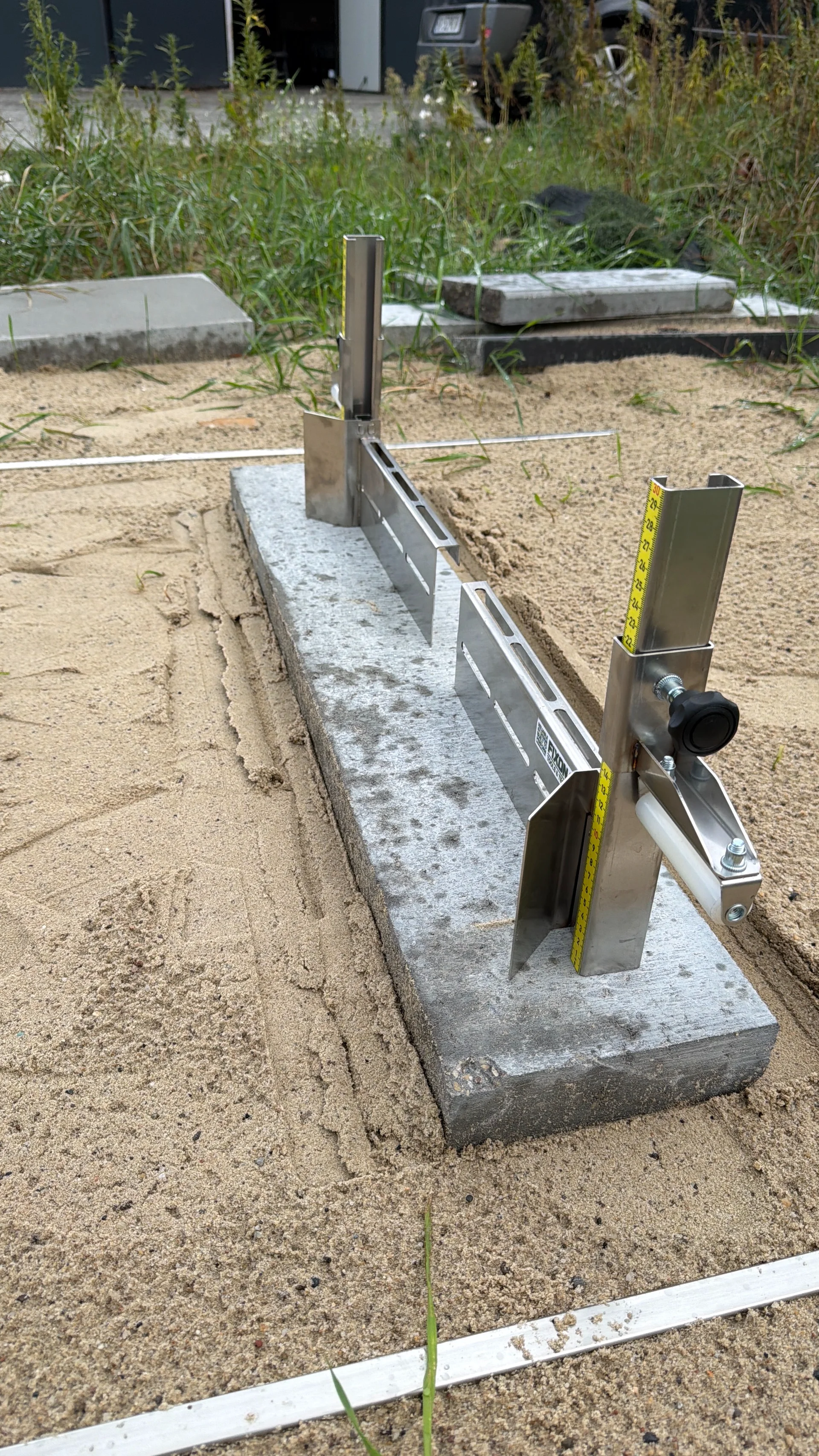 FLATFIX SLIDE — sett med vater-adaptere med høyde- og breddejustering opp til 25 cm 6