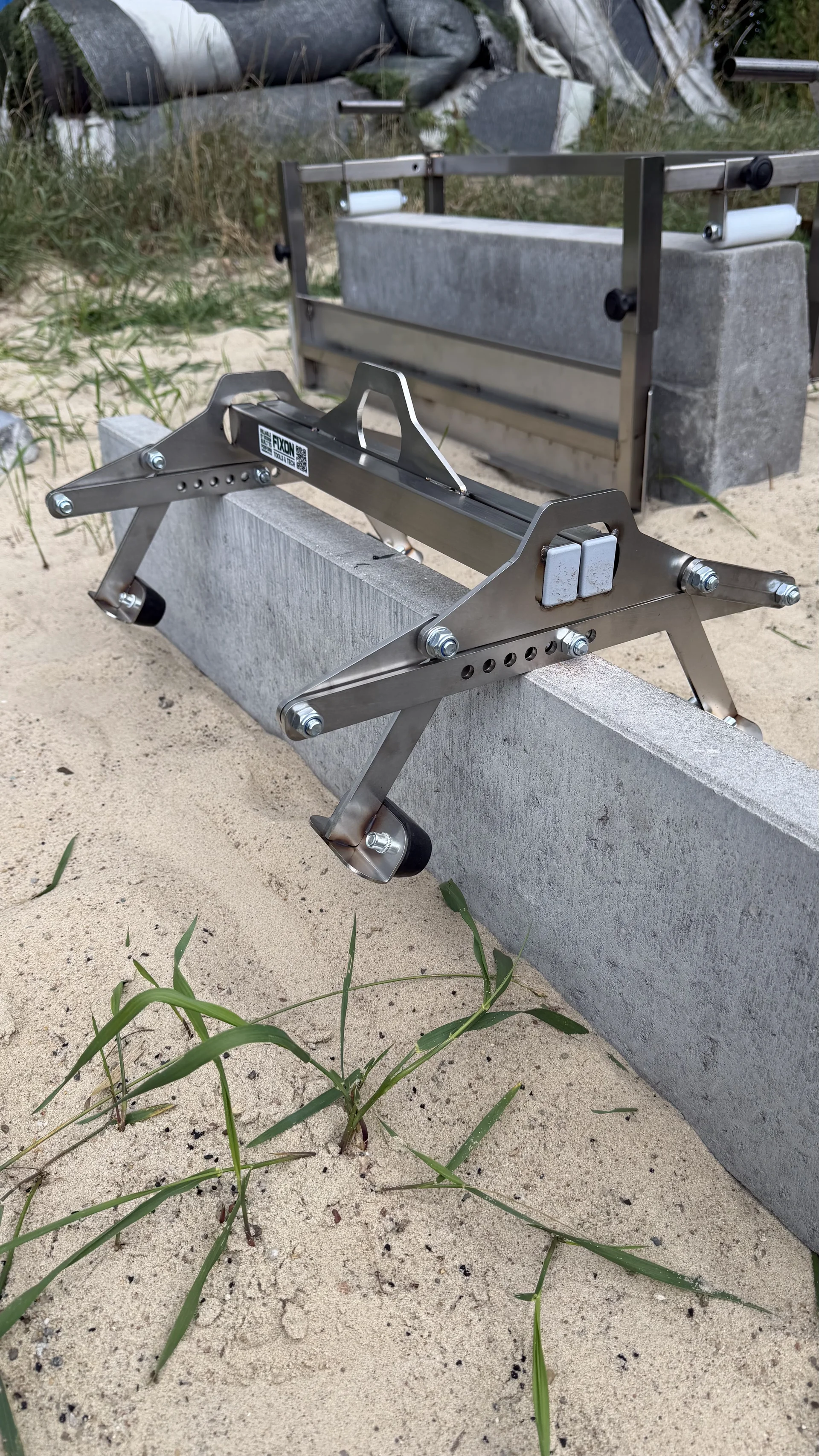 GRIX SYSTEM ADAPTER — connect two GRIX grippers and transport elements up to 3 meters long 6