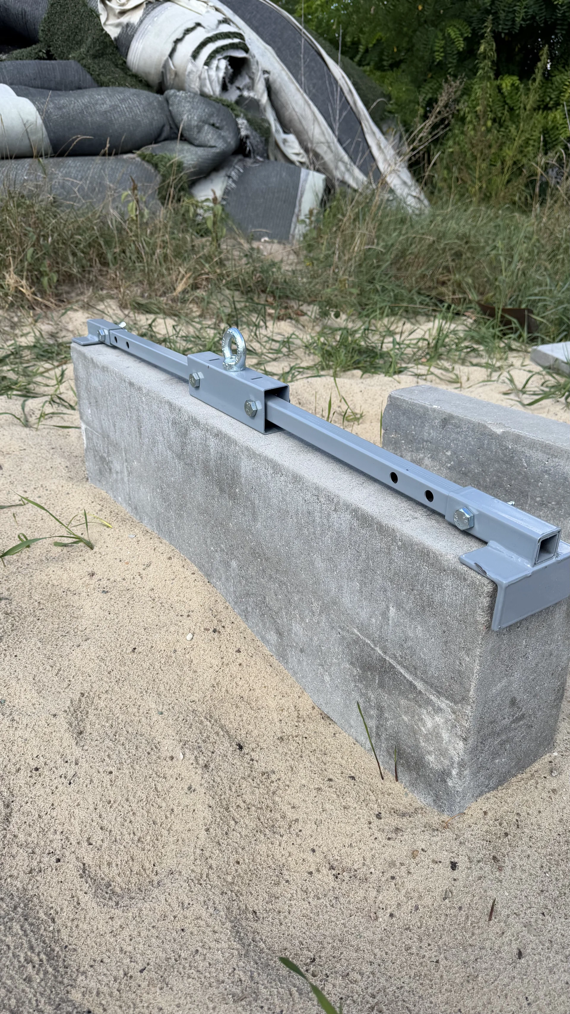 LiftX PRO — reinforced gripper with a solid construction for the RolLift paving cart 4