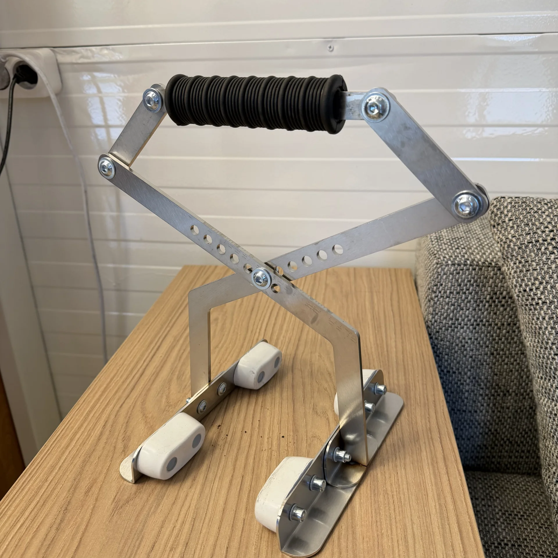 GRIX PLUS BIAŁY – Pflastergreifzange INOX 30–300 mm mit vier weißen Schutzauflagen
 2
