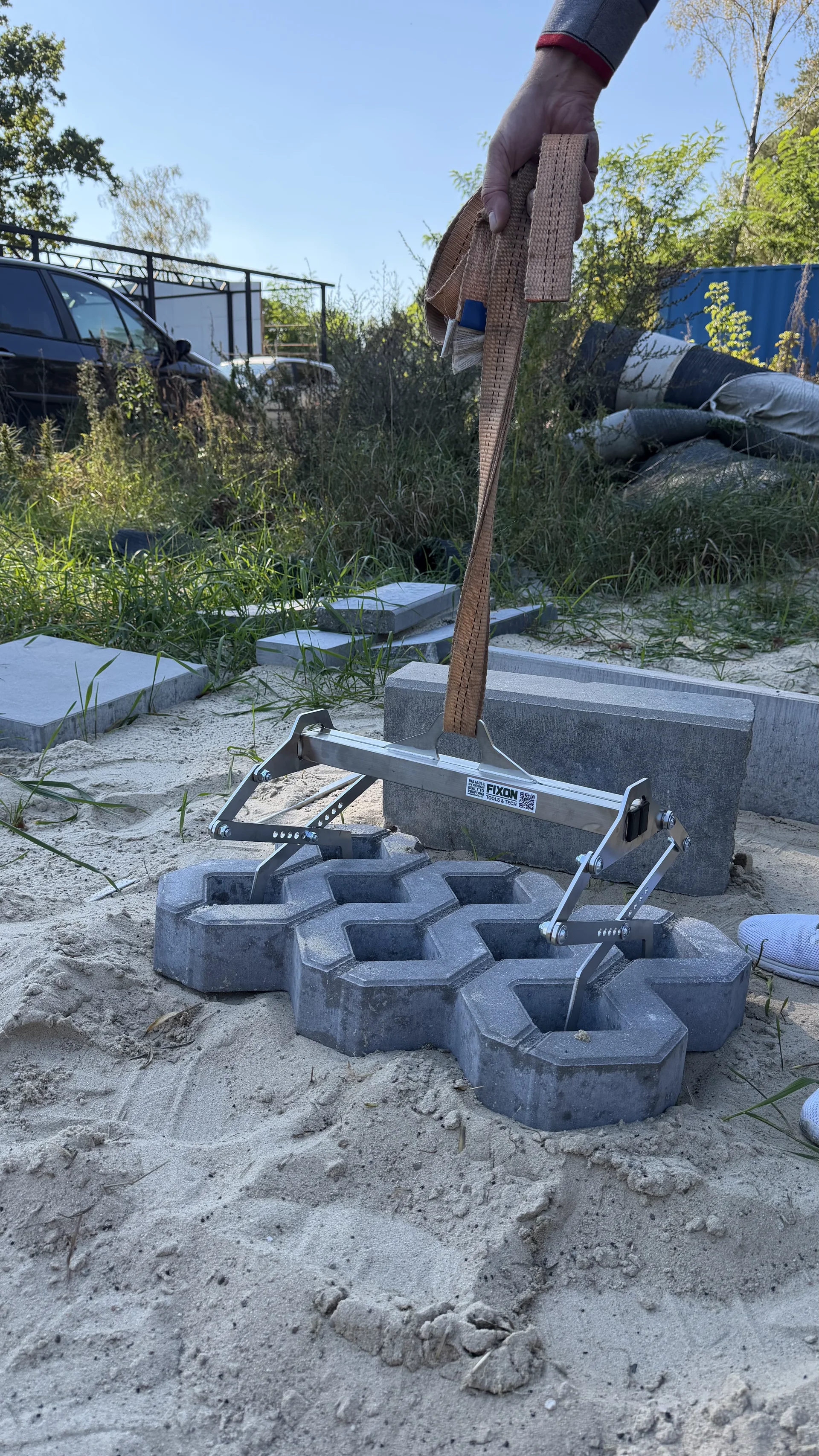 GRIX SYSTEM ADAPTER + 2× GRIX — a stable system for carrying elements 9