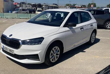 skoda fabia essence 10 tsi gasolina manual arval barcelona 903000000042508