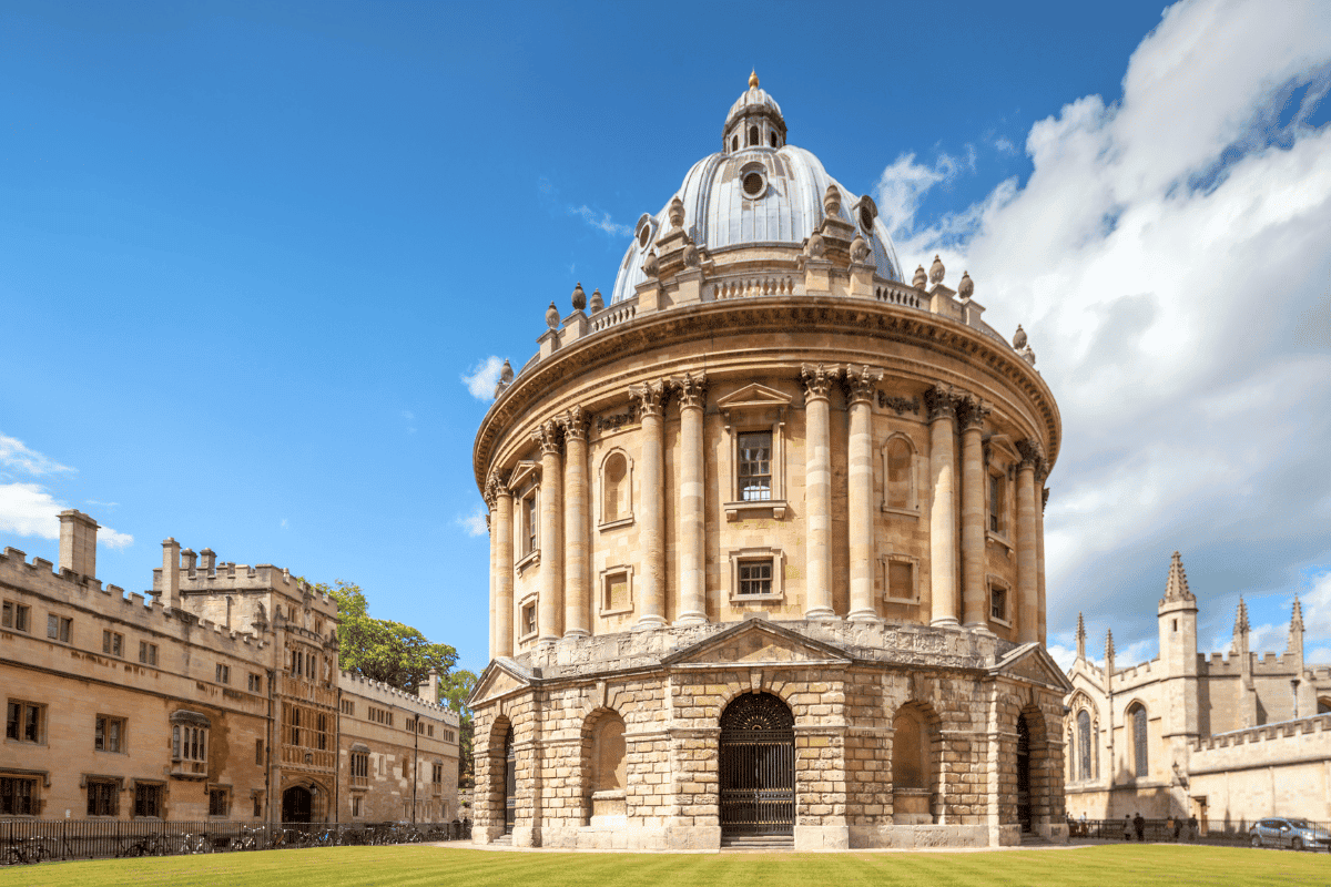 Dikenal Sebagai Kampus Elite, Berapa Sih, Biaya Masuk Universitas Oxford?