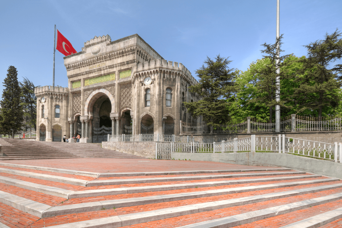 Berminat Belajar Ilmu Kesehatan? Jurusan di Istanbul University Ini Pilihannya