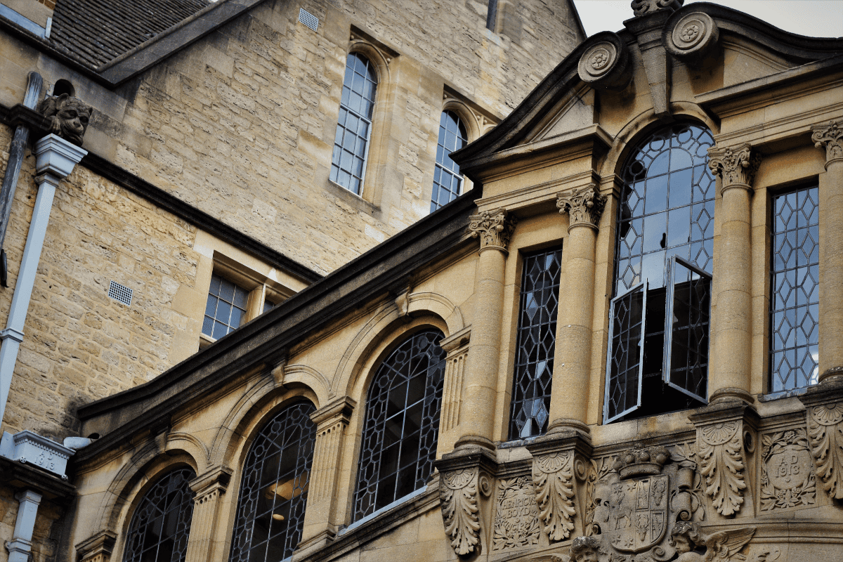 7 Pilihan Jurusan di Oxford University yang Paling Banyak Peminat