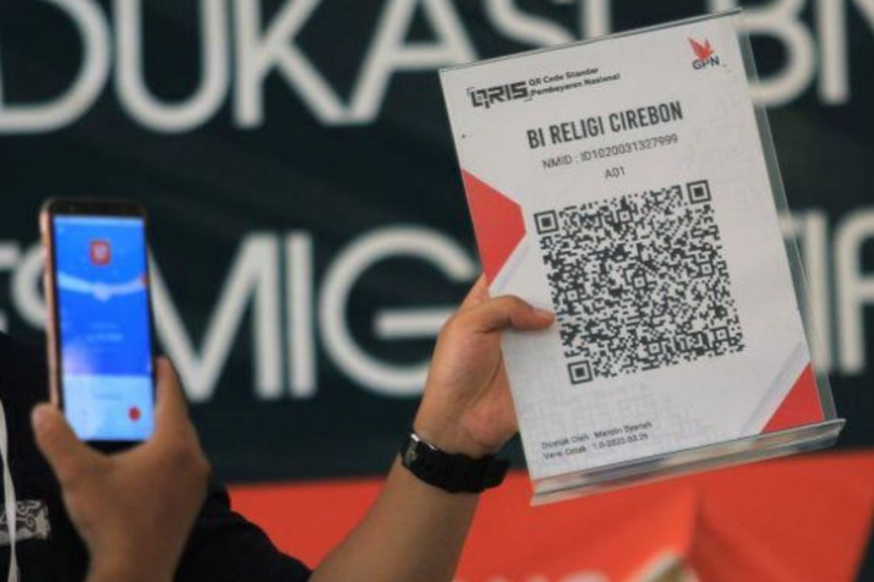 Cara Praktis dan Mudah Kirim Uang Menggunakan QRIS Mandiri