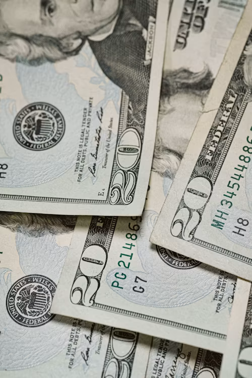 IDR ke USD Hari Ini: Transfer Rupiah ke Dolar AS Termurah