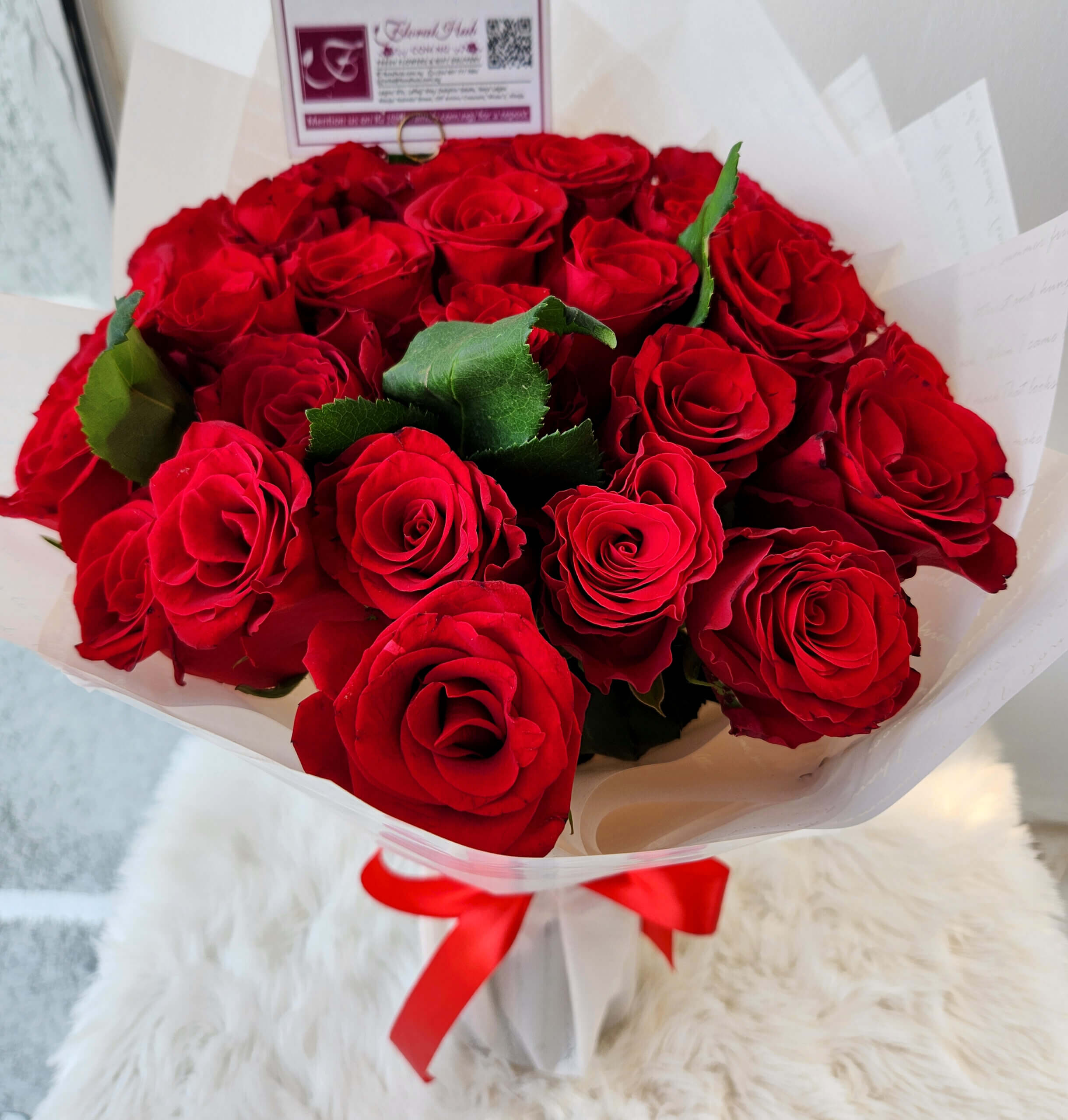 CLASSIC ROSES ARE RED BOX ARRANGEMENT - Red Roses And Million Stars