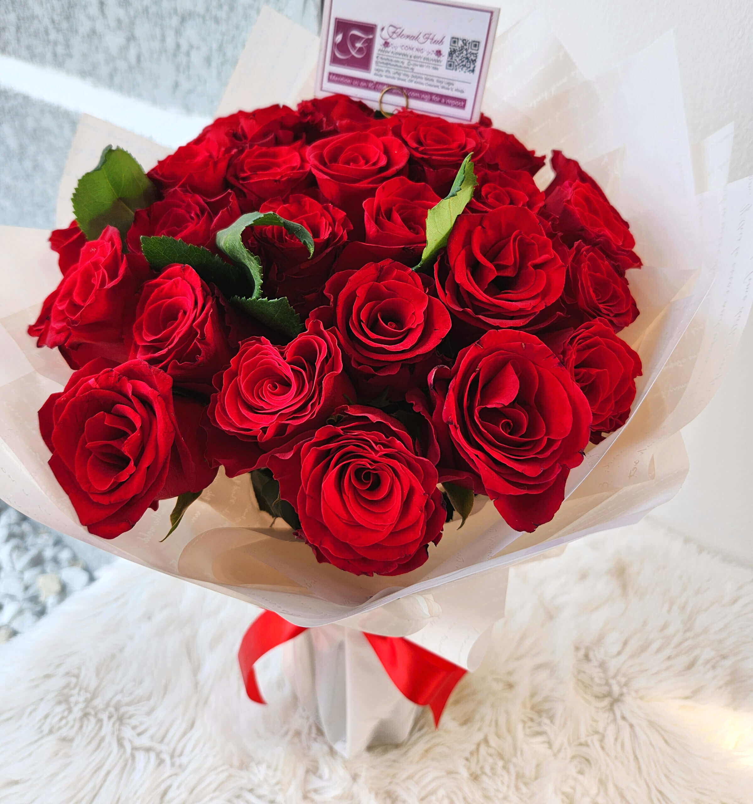 Alluree Red Roses