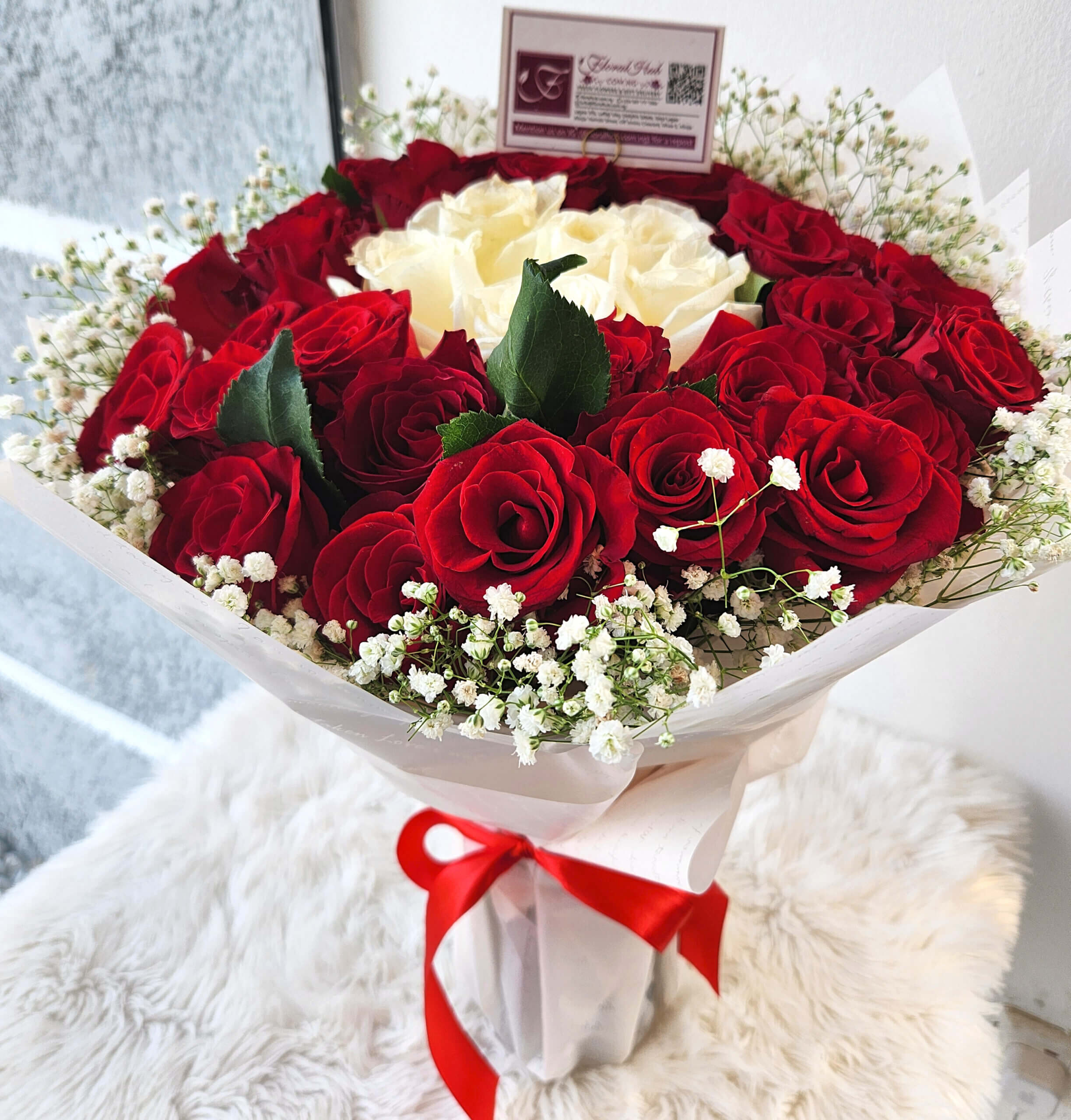 White and Red Roses with Million Stars