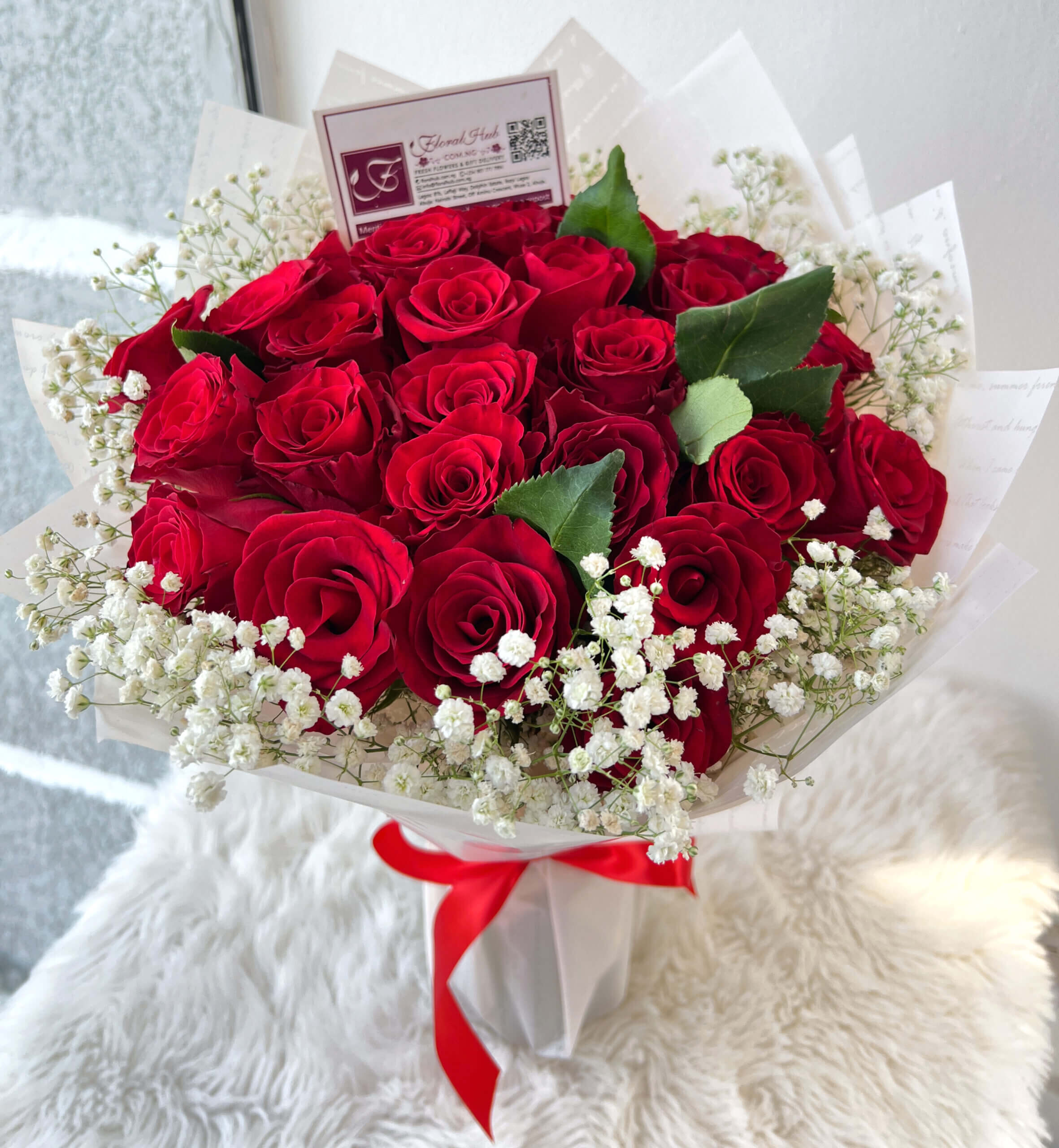 RED ROSES AND MILLION STARS BOUQUET - Bouquet of red roses and million  stars