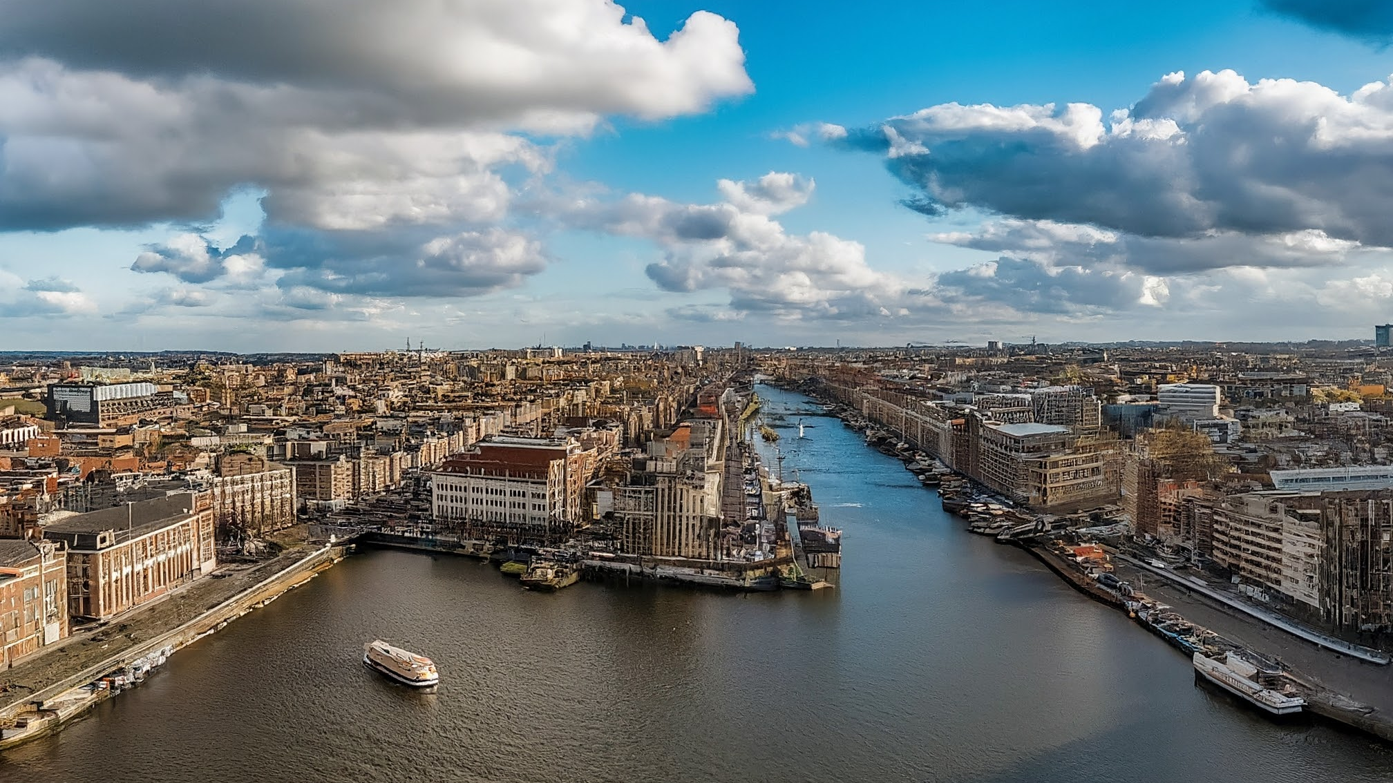 A Weekend Wanderlust in Amsterdam: Canals, Culture, and Coffee Shops