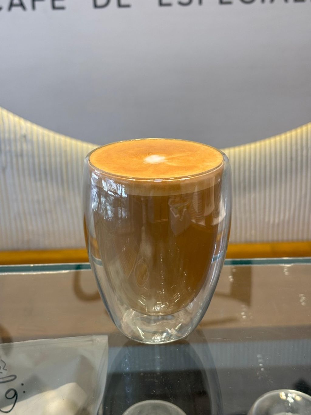 Flat White (Grande 16 Oz)