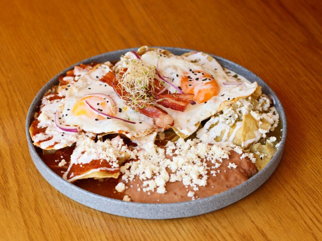 Chilaquiles con huevo