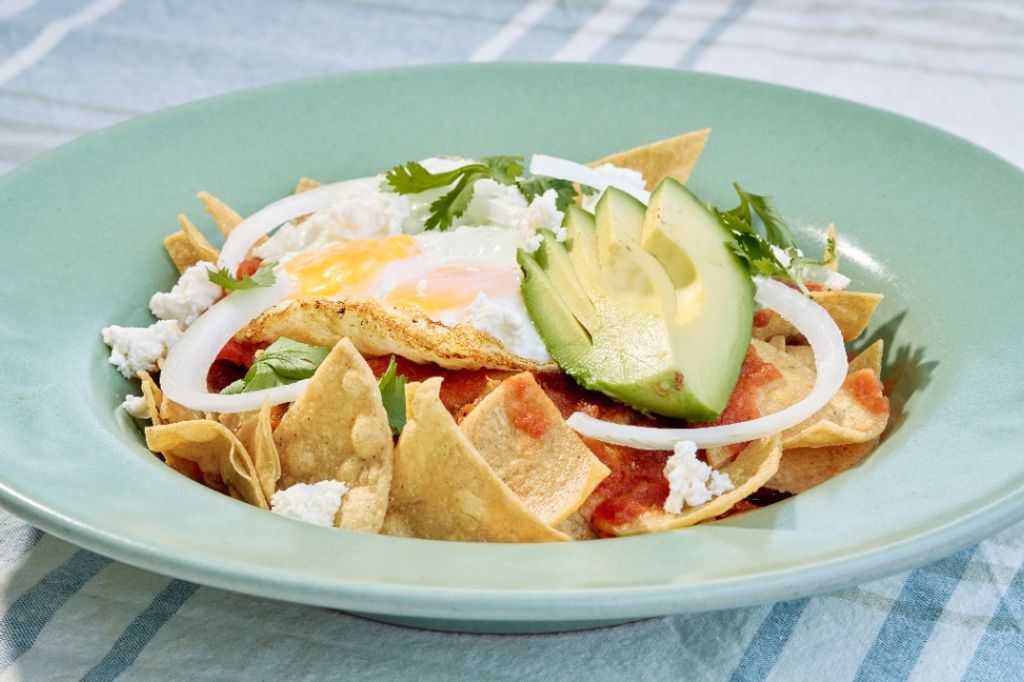 Chilaquiles enchipotlados