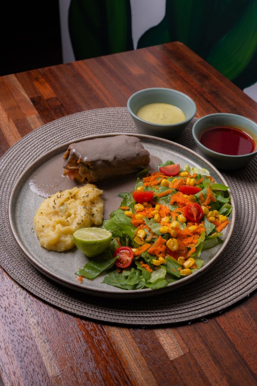 Pechuga Rellena en Crema de Champiñones