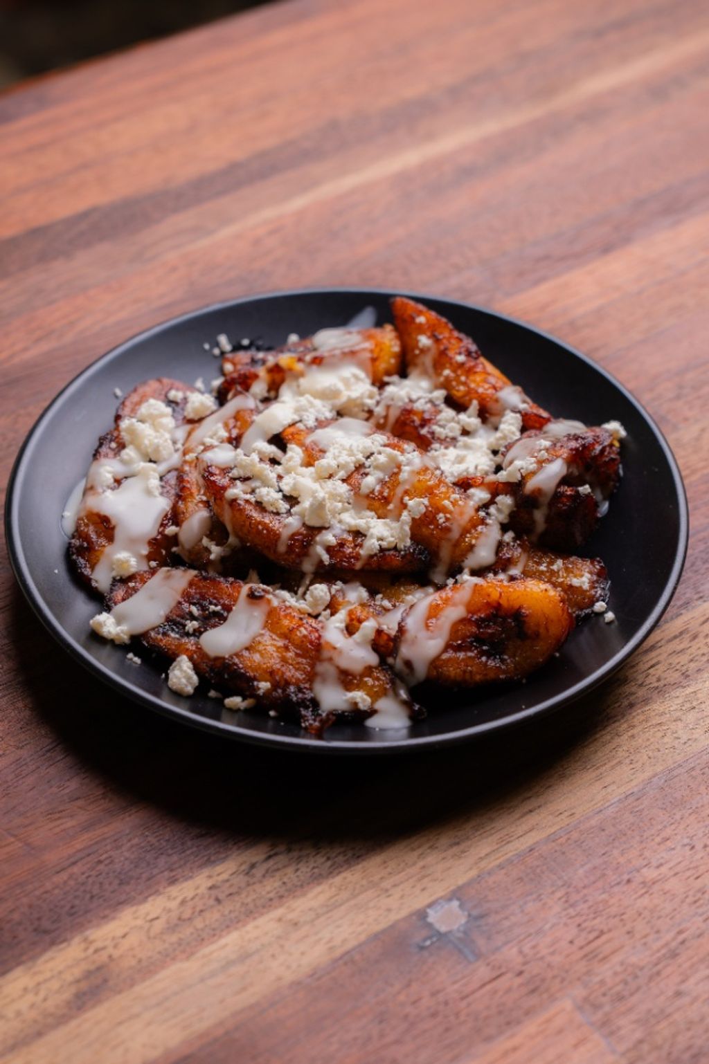 Plátanos Fritos con Queso y Crema