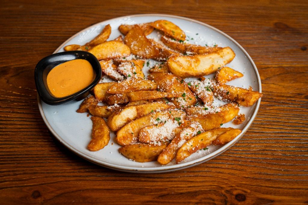 Papas Gajo con Dip de Chipotle