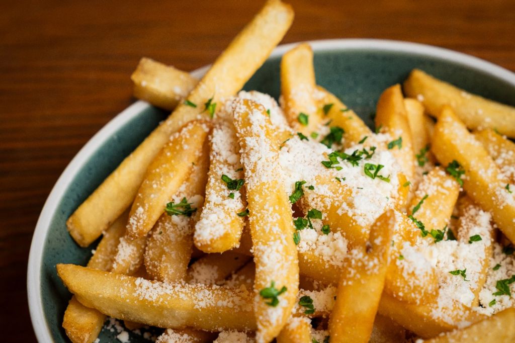 Orden Papas Fritas con Parmesano