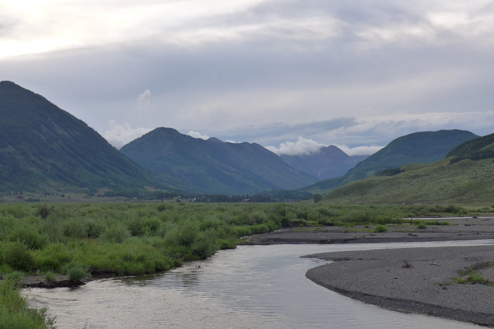 East River preview photo