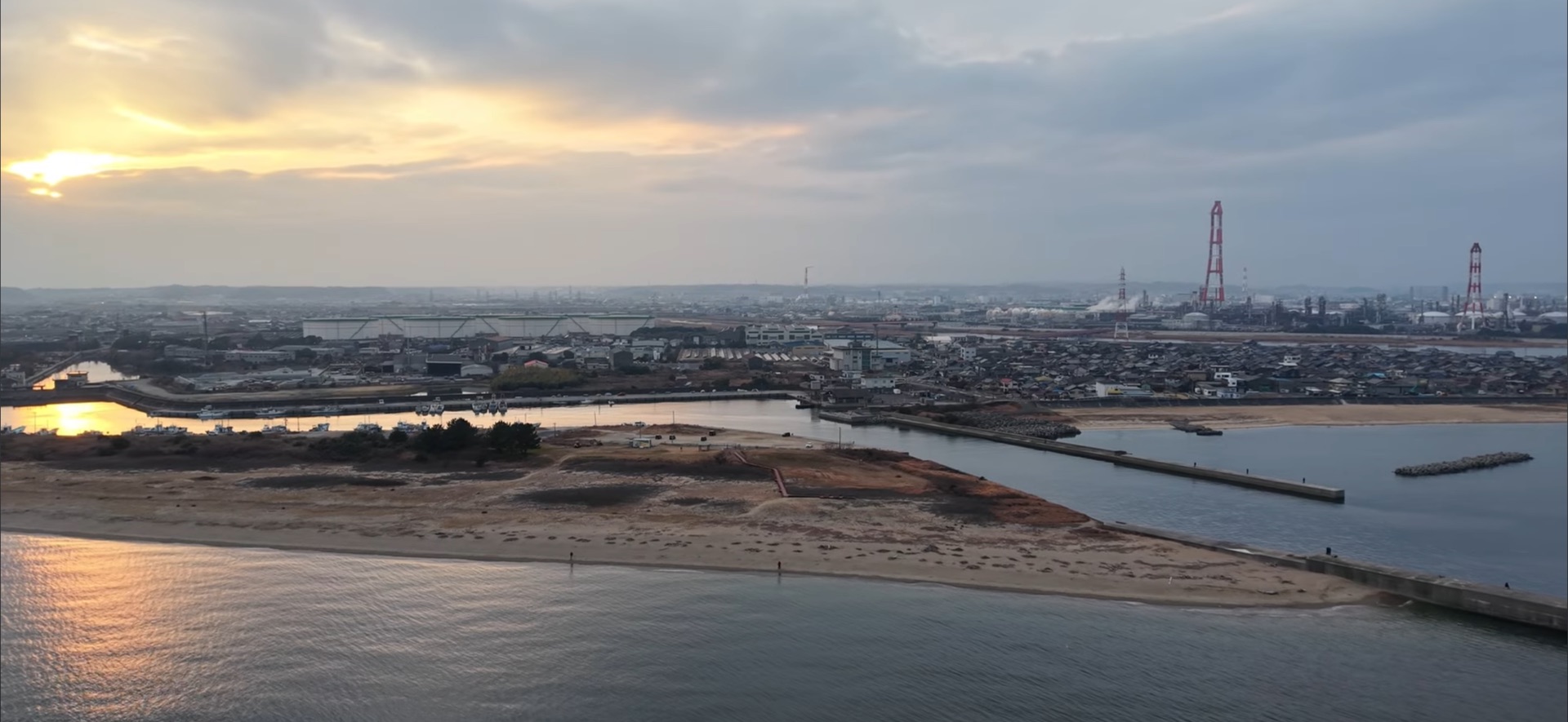 磯津港南堤防海岸