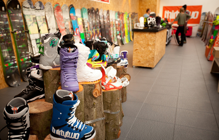 Snowboard Shops For Women In The UK Snowfit Revolutionz